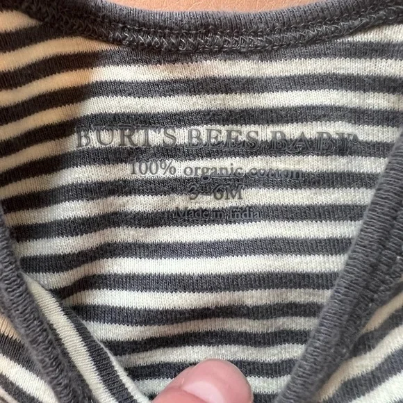 Burt’s Bees Snap grey and cream striped pajamas. - Picture 4 of 4
